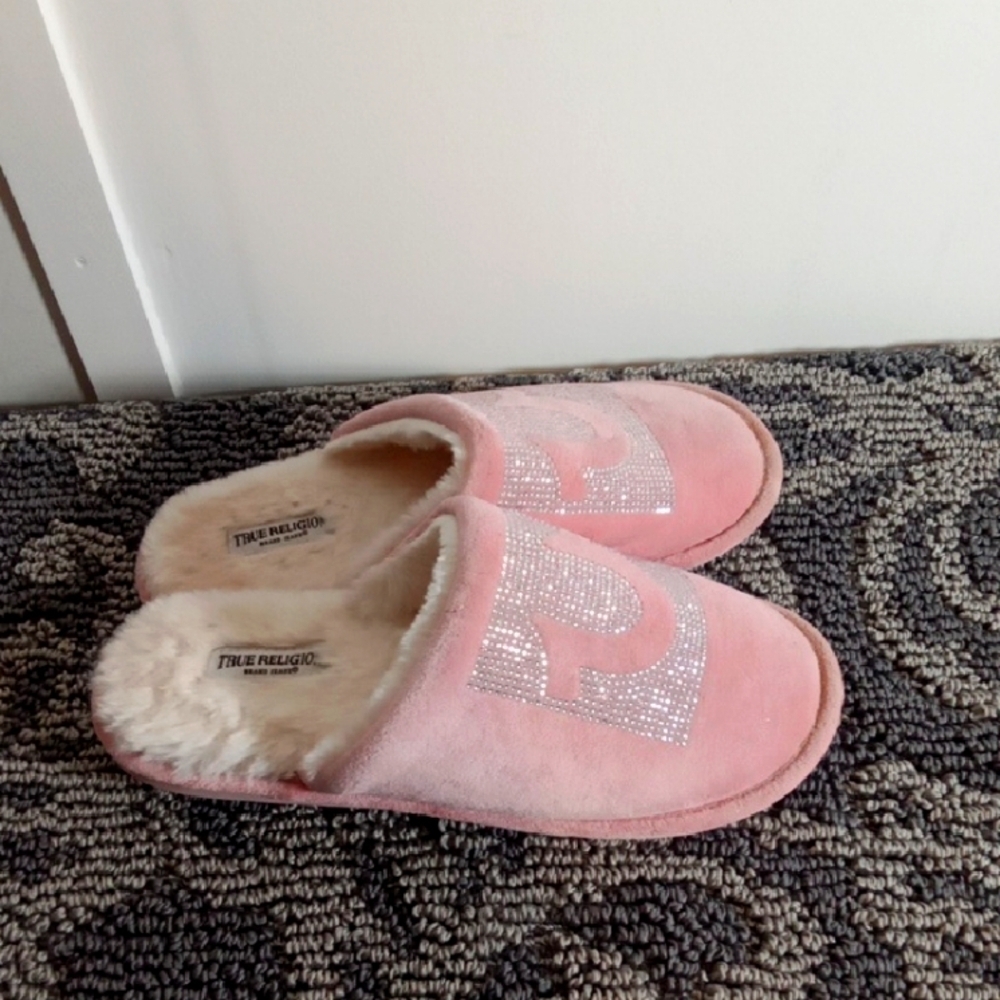 True Religion Pink Slippers with Rhinestones Womens Size 9.5-10